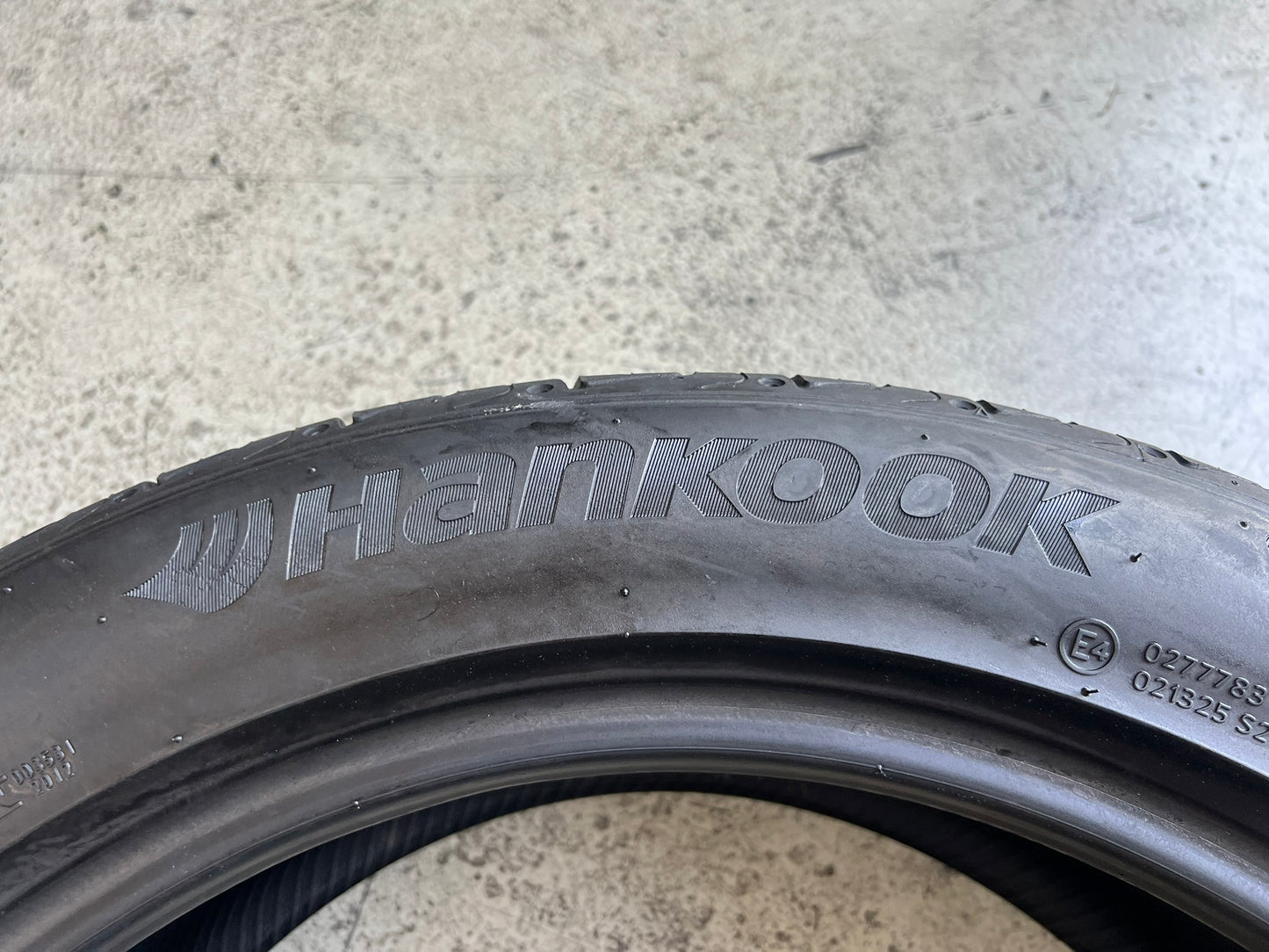 Usato: 1 Pneumatico 235/50R19 99V Hankook estivo 90% residui