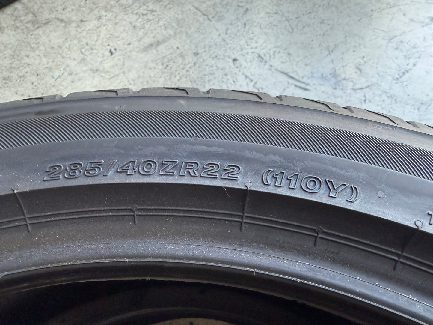 Usato: 2 Pneumatici Bridgestone Potenza Sport 285/40ZR22 110Y XL Estivi 85% residui