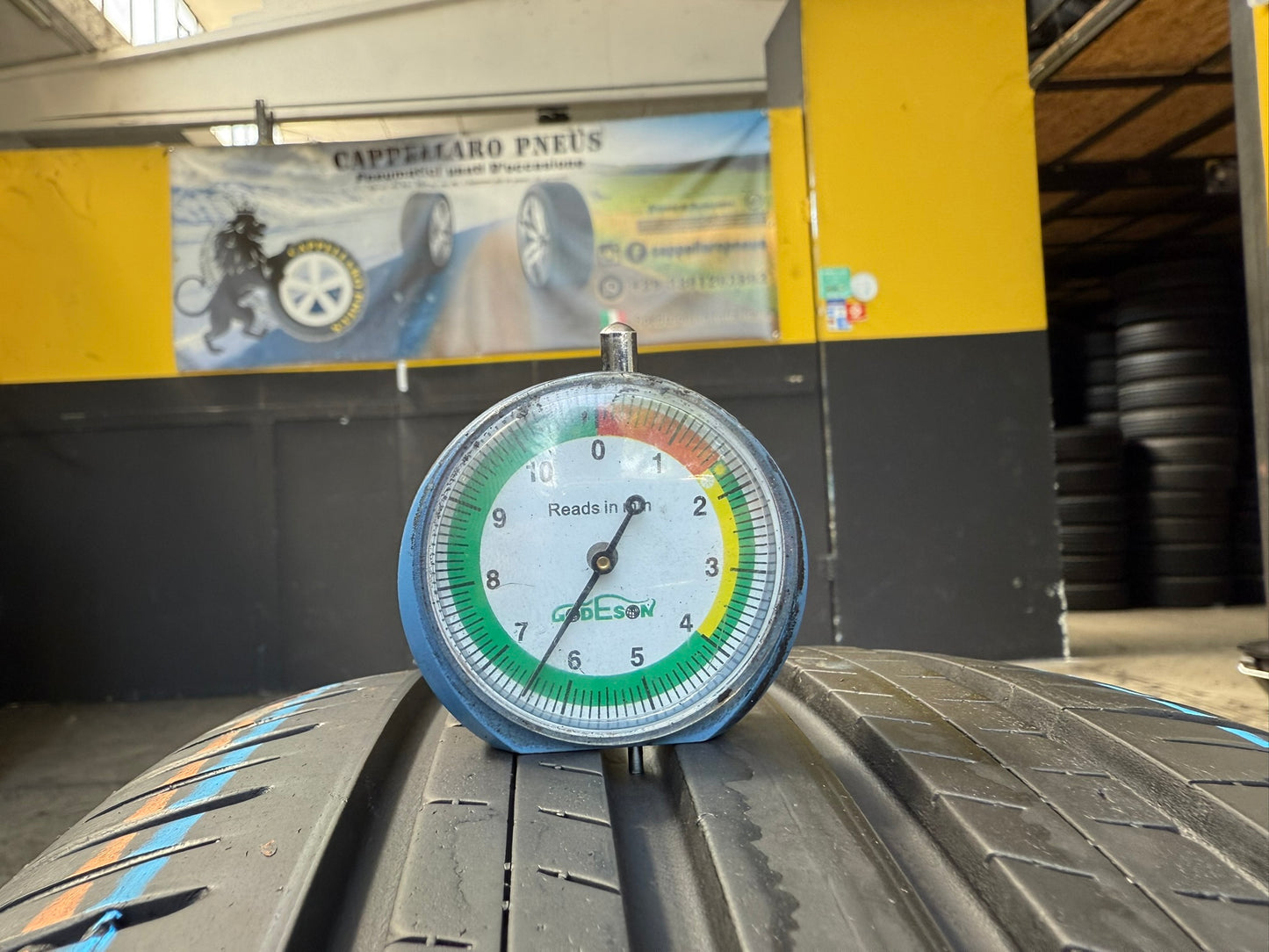 Usato: 2 Gomme 215/50R18 92V Falken Estiva 95% residui