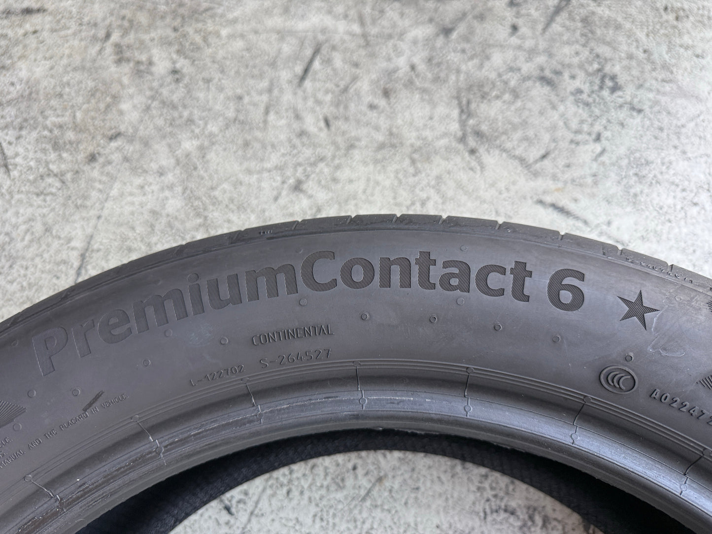 Usato: 4 Pneumatici Continental PremiumContact 6 225/50R18 99W XL Estivi 85% residui