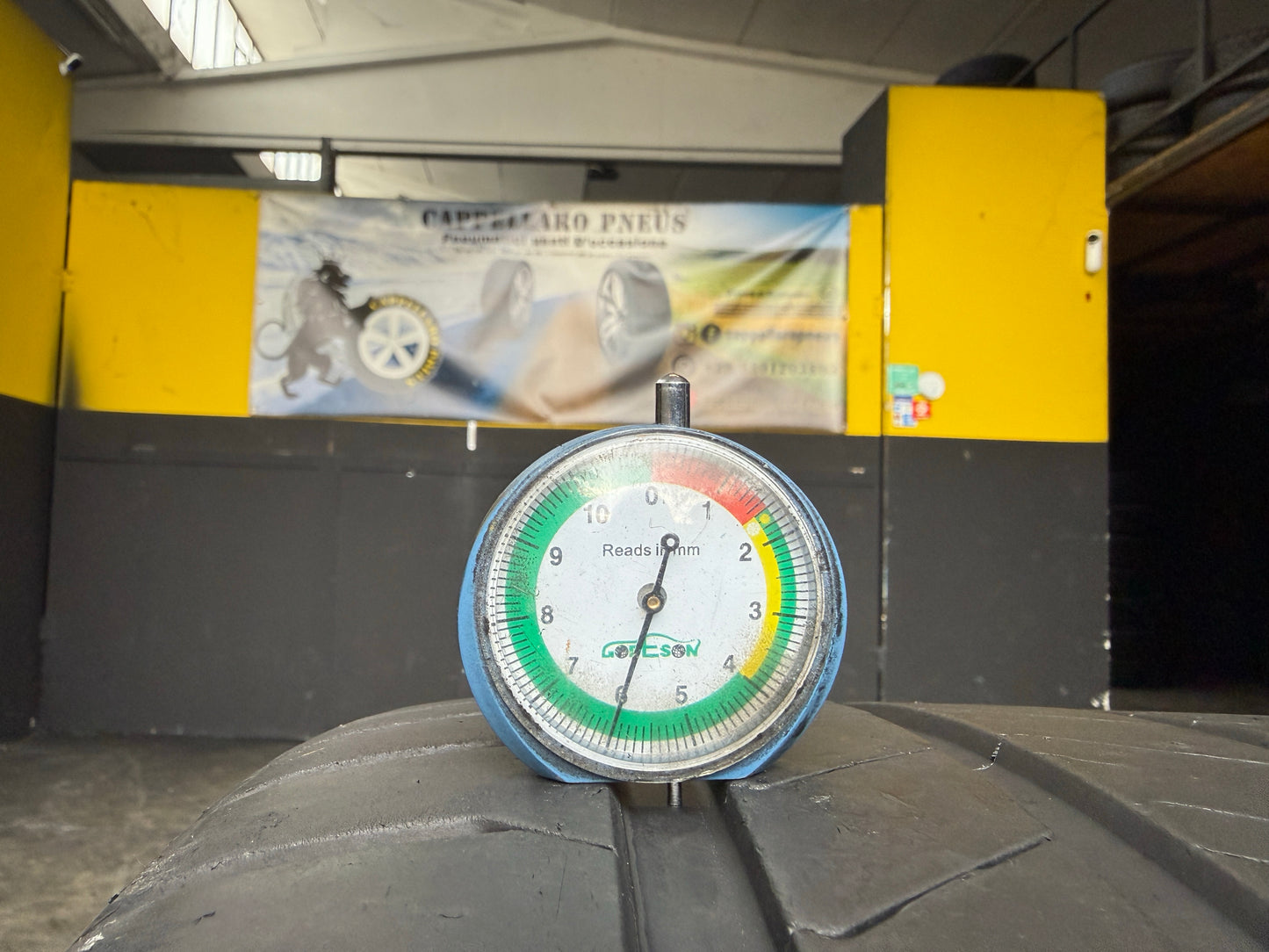 Usato: 2 Pneumatici Pirelli P Zero PZ4 325/30R23 109Y XL Estivi 90% residui