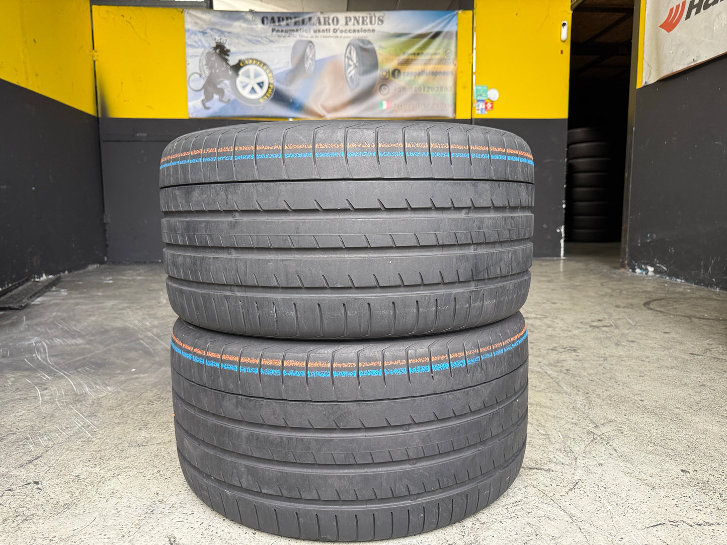 Usato: 2 Pneumatici Yokohama Advan Sport V105 315/30R22 107Y XL Estivi 95% residui