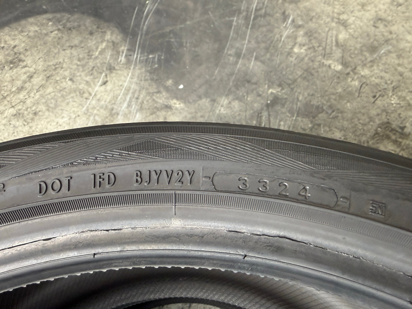 Usato: 2 Pneumatici Yokohama Advan Sport V105 315/30R22 107Y XL Estivi 95% residui