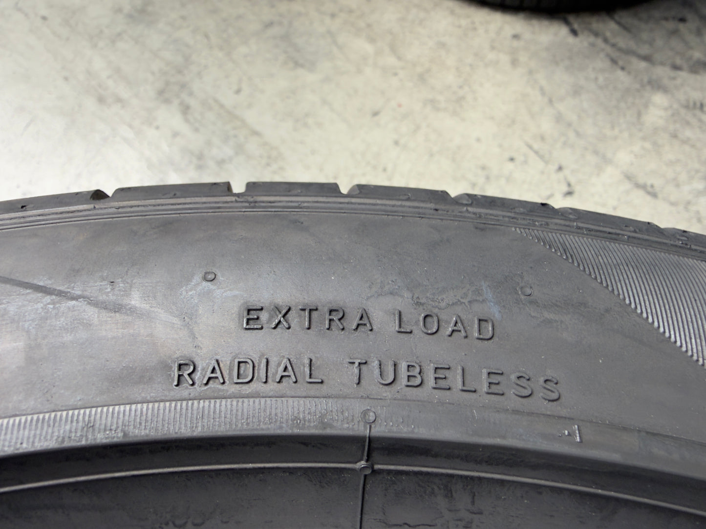 Usato: 2 Pneumatici Pirelli P Zero PZ4 265/40R20 104Y XL Estivi 80% residui