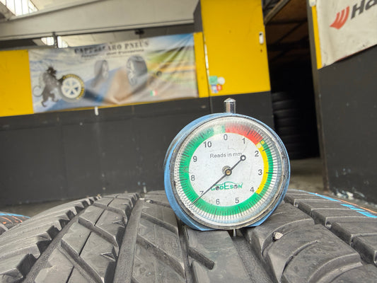 Usato: 4 Pneumatici Goodyear Eagle F1 Asymmetric SUV 4x4 235/50R20 104W XL Estivi 85-90% residui