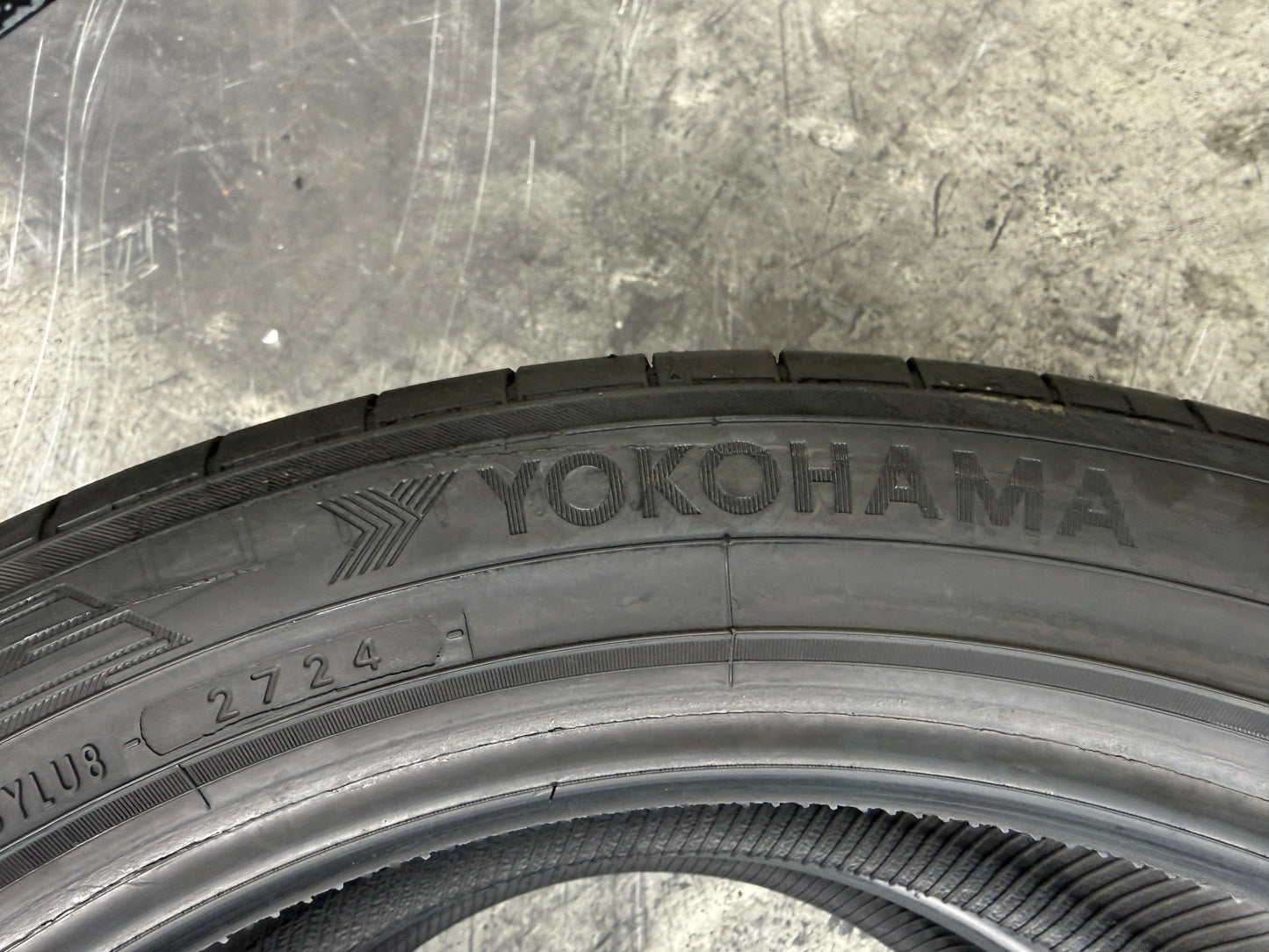 Usato: 2 Pneumatici Yokohama BluEarth-XT AE61 235/50R20 100V Estivi 95% residui
