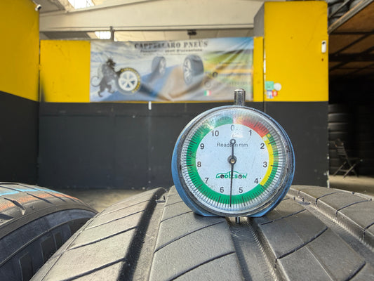 Usato: 4 Pneumatici Michelin Primacy 4 235/45R20 100V XL Estivi 85% residui DOT 37/2023