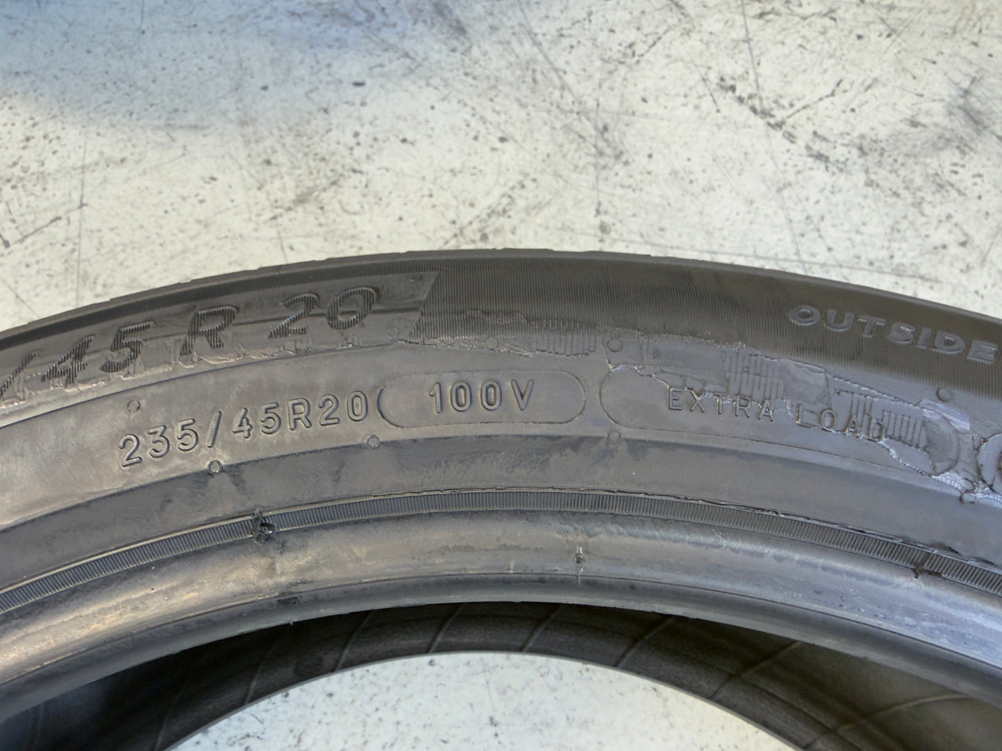 Usato: 4 Pneumatici Michelin Primacy 4 235/45R20 100V XL Estivi 85% residui DOT 2024