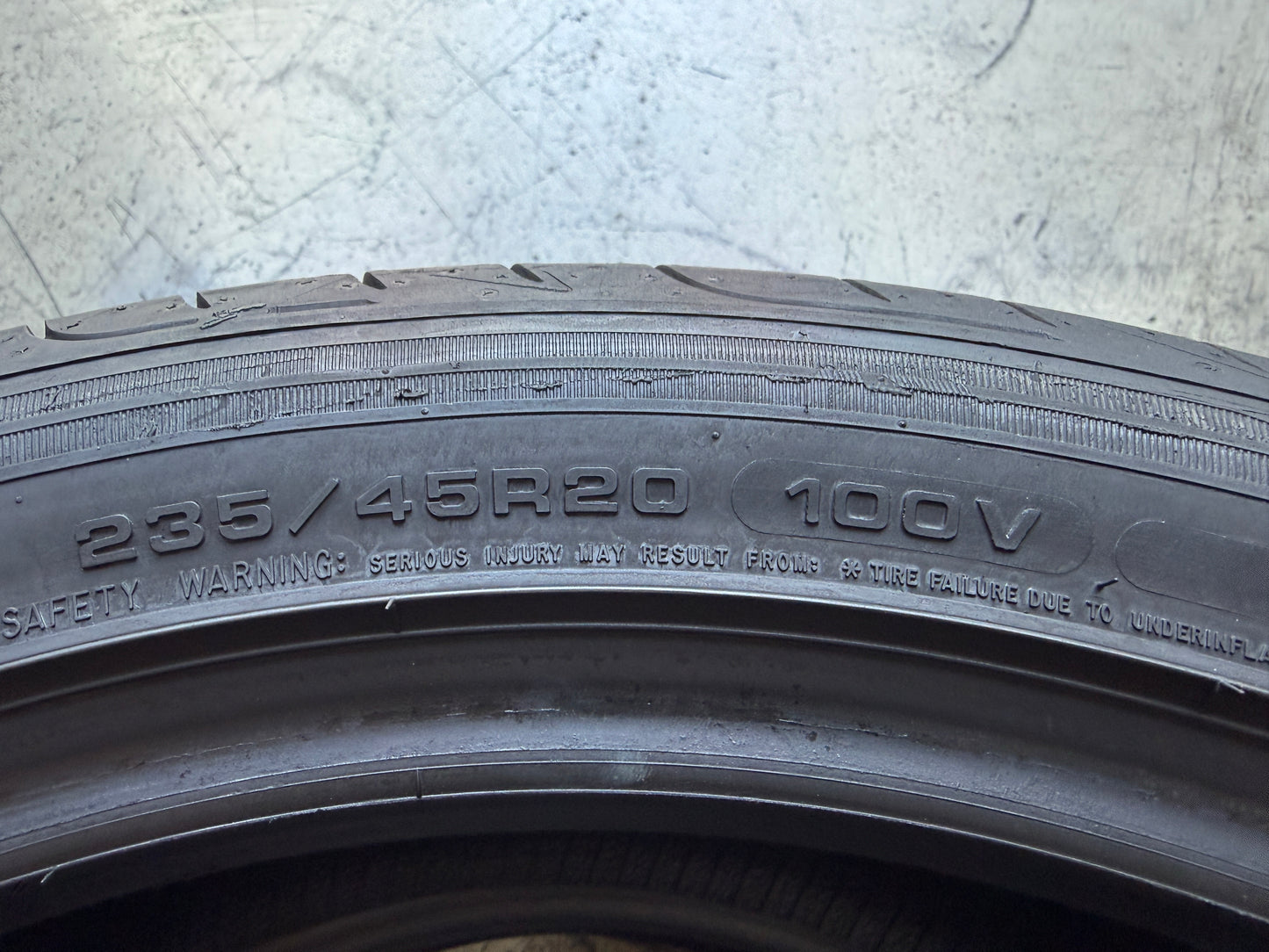Usato: 2 Pneumatici Goodyear Eagle F1 Asymmetric 3 SUV 235/45R20 100V Estivi 95% residui