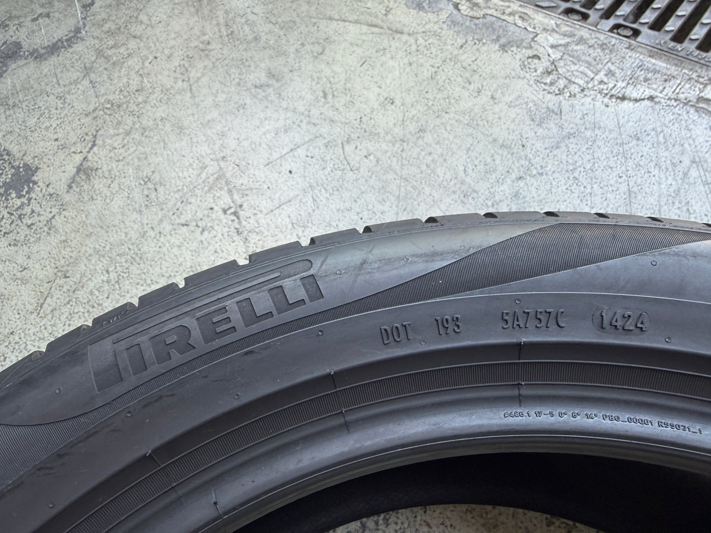 Usato: 4 Pneumatici Pirelli Scorpion 255/45R19 100V Estivi 85% residui DOT 2014