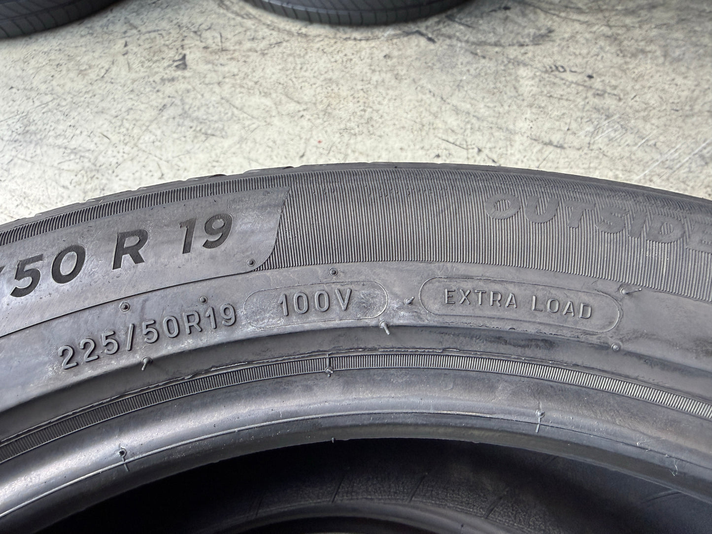 Usato: 2 Pneumatici Michelin e.Primacy 225/50R19 100V XL Estivi 85% residui