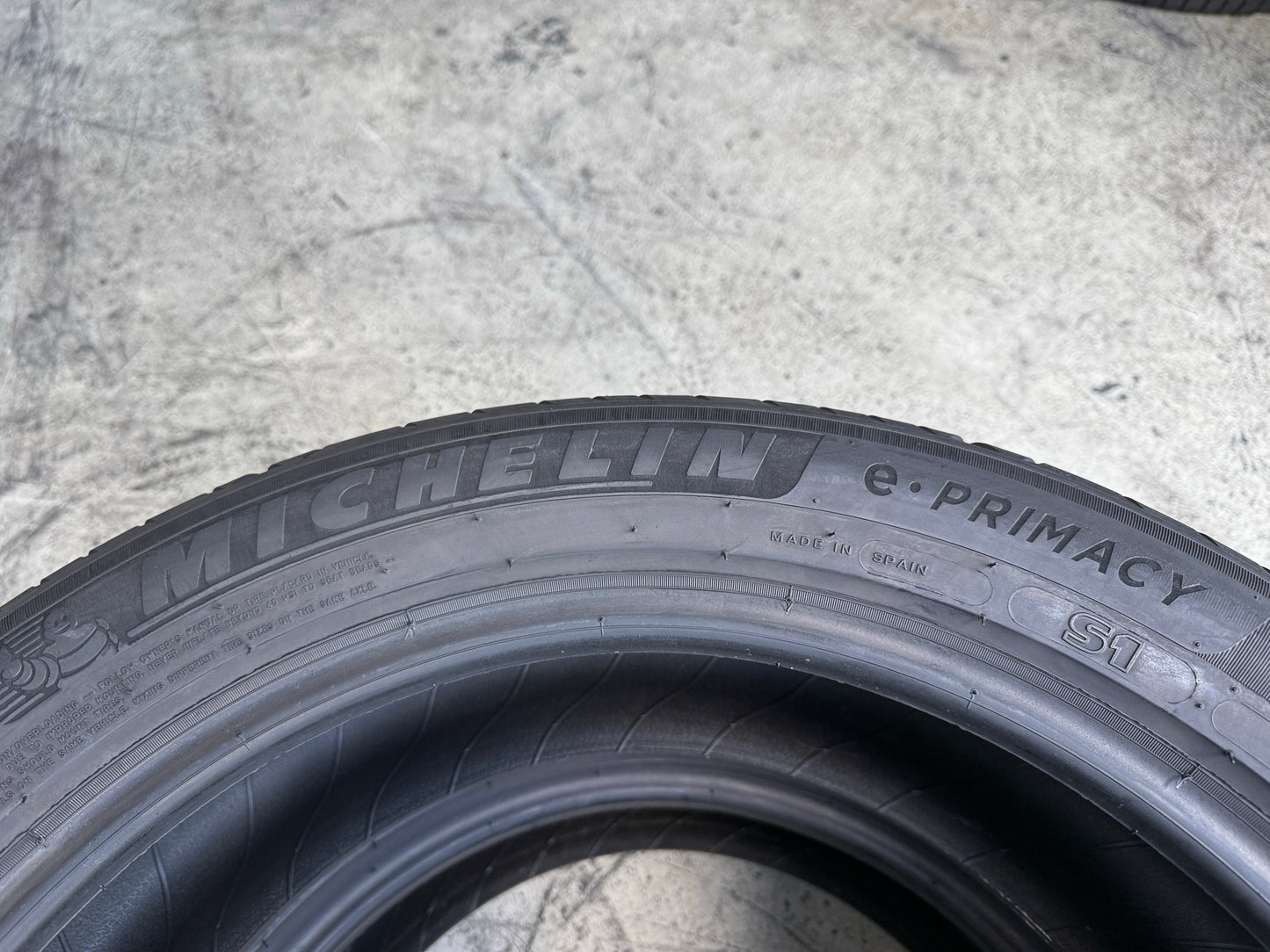 Usato: 2 Pneumatici Michelin e.Primacy 225/50R19 100V XL Estivi 85% residui