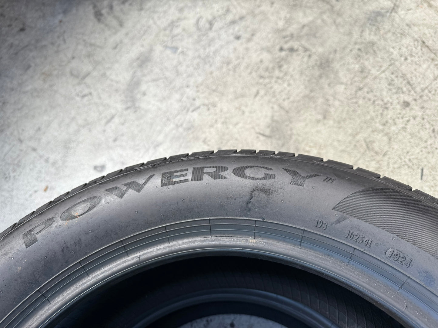 Usato: 2 Gomme 215/55R17 98Y XL Pirelli Estivo 95% residui