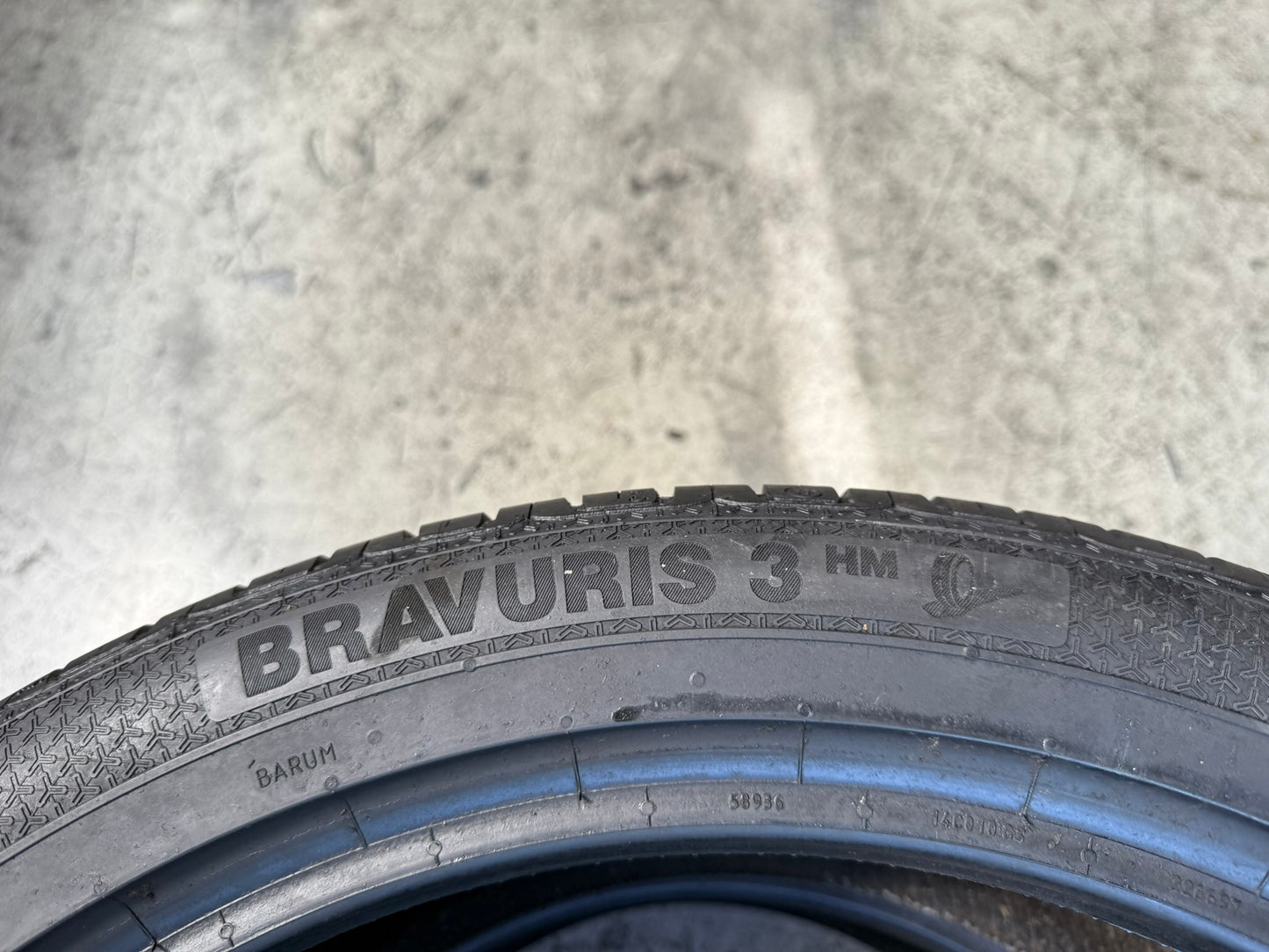 Usato: 2 Gomme 255/40R19 100Y XL Barum Estivo 95% residui