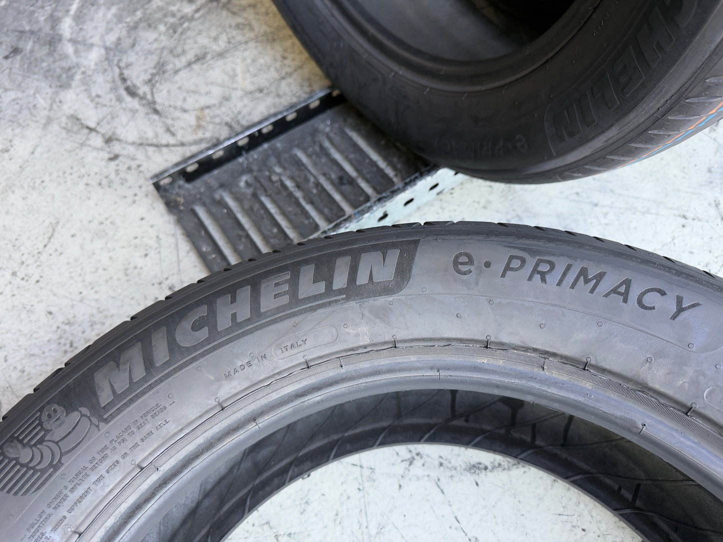 Usato: 4 Pneumatici Michelin e.Primacy 235/55R18 104T XL Estivi 90% residui