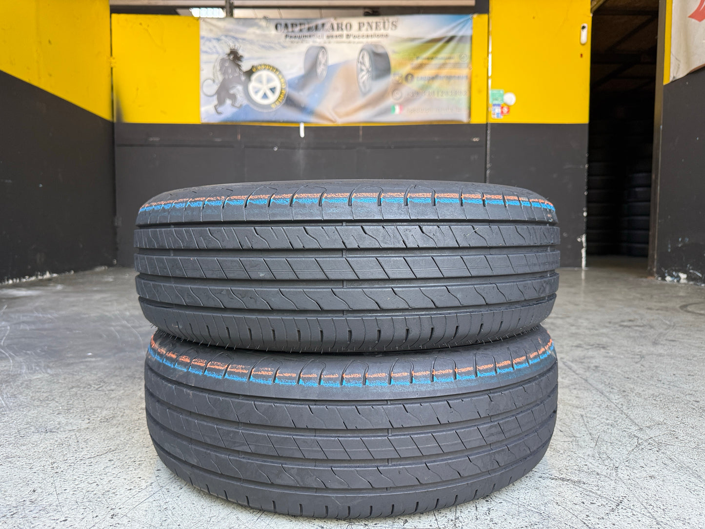 Usato: 2 Pneumatici Goodyear EfficientGrip 2 SUV 215/65R17 103V XL Estivi 95% residui DOT 2025