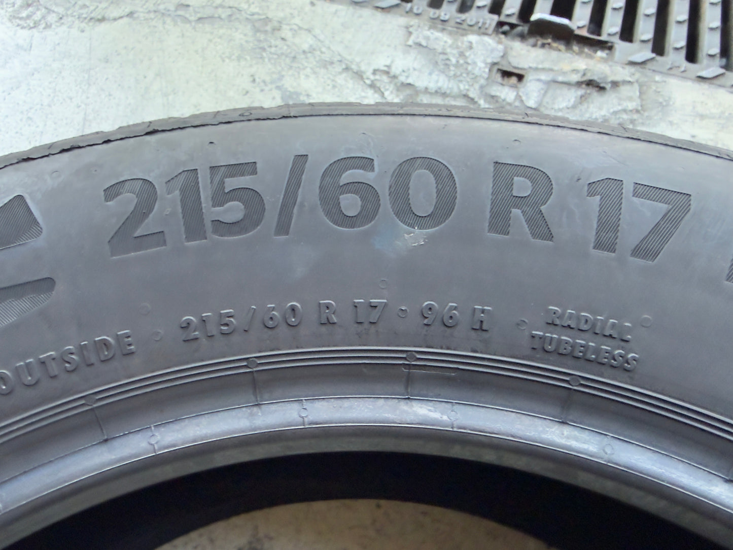 Usato: 4 Pneumatici Continental EcoContact 6 215/60R17 96H Estivi 85% residui