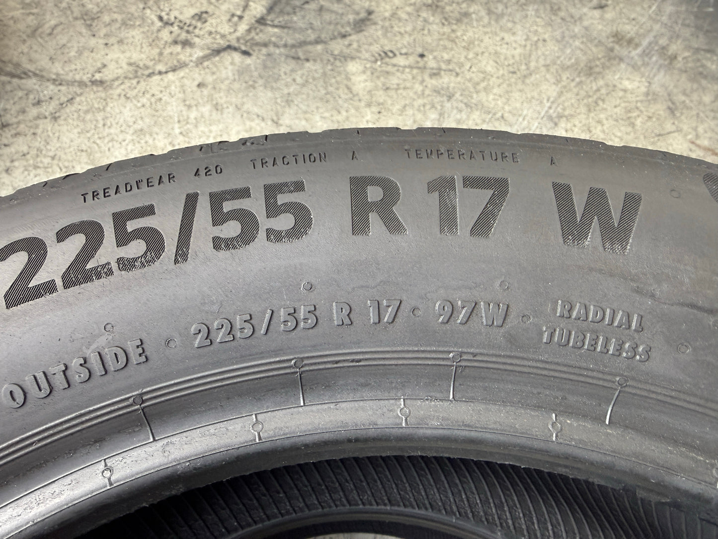 Usato: 2 Pneumatici Continental EcoContact 6 225/55R17 97W Estivi 90% residui DOT 2025