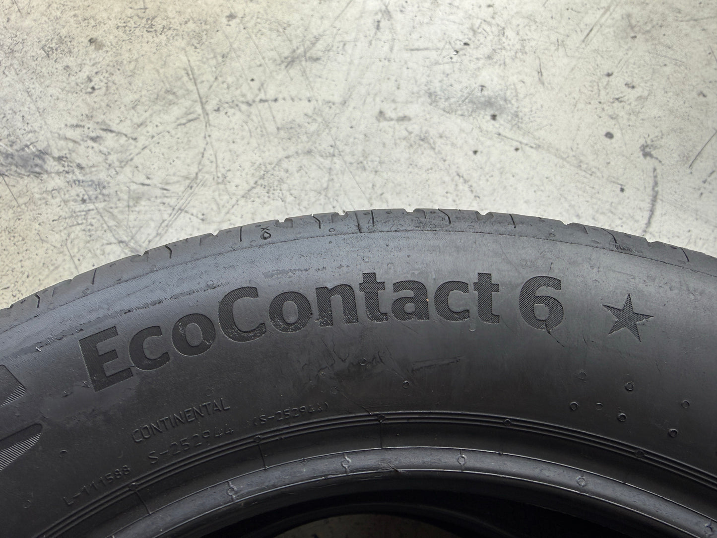 Usato: 2 Pneumatici Continental EcoContact 6 225/55R17 97W Estivi 90% residui DOT 2025