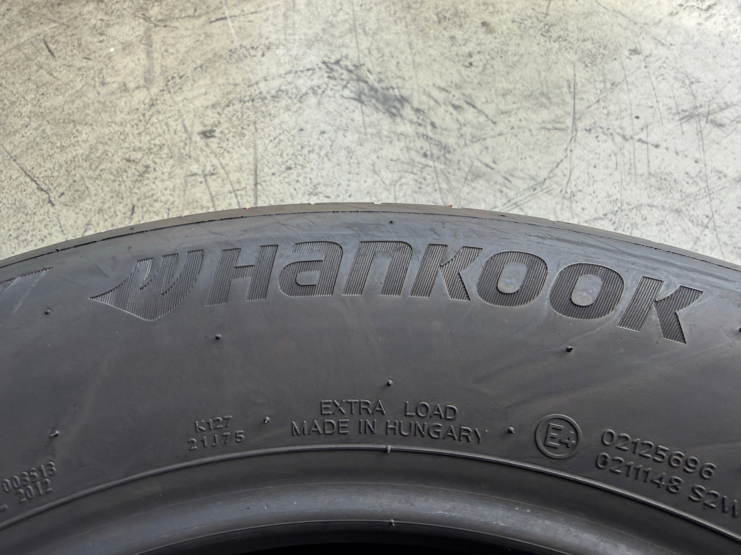 Usato: 2 Pneumatici Hankook Ventus S1 evo3 205/65R17 100Y XL Estivi 85% residui
