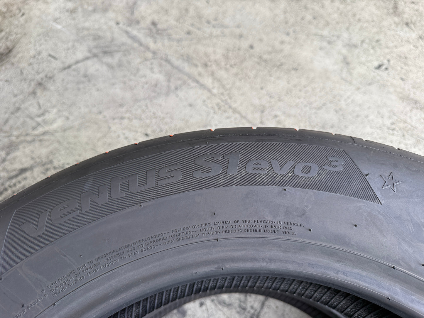 Usato: 2 Pneumatici Hankook Ventus S1 evo3 205/65R17 100Y XL Estivi 85% residui