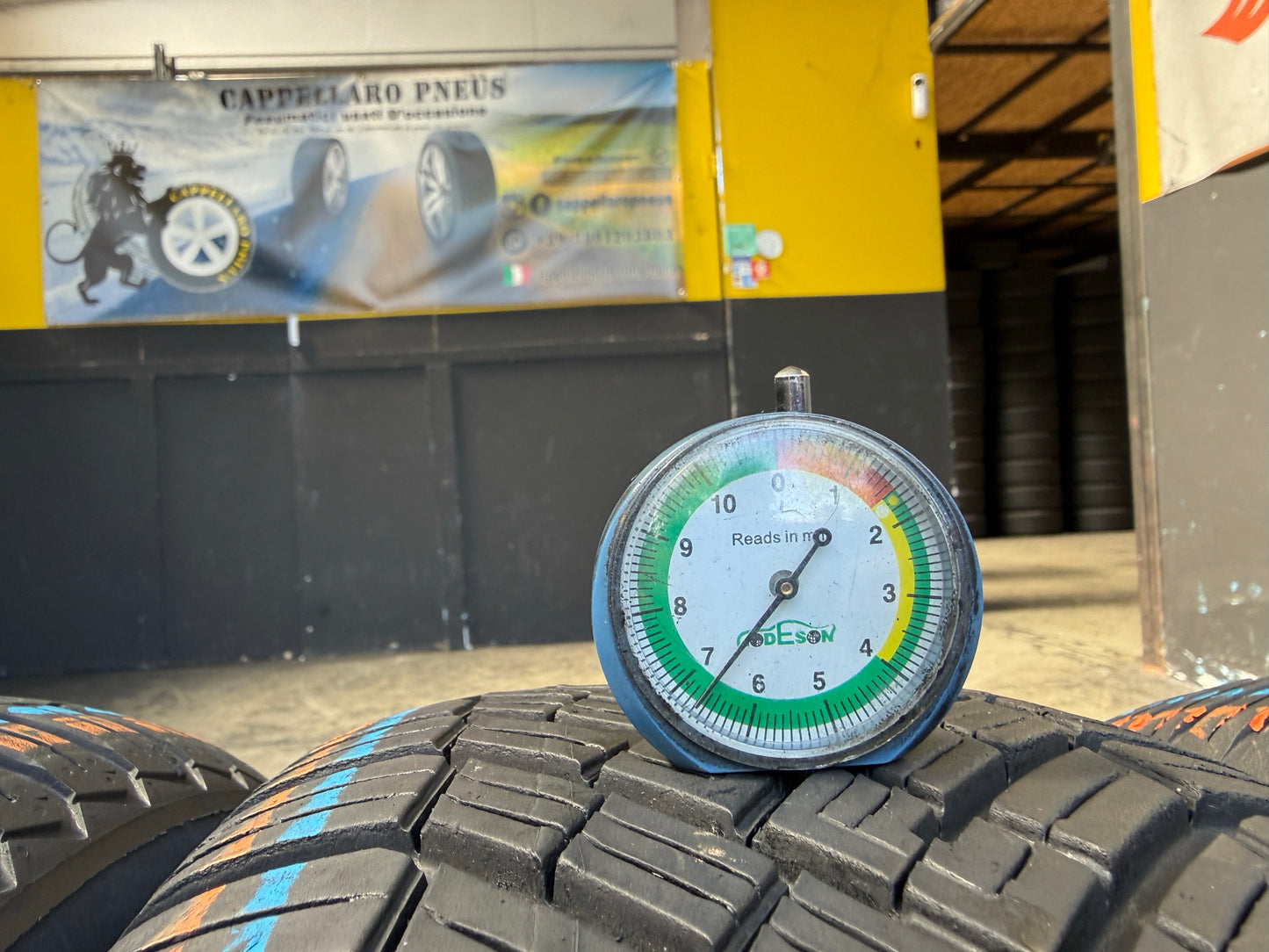 Usato: 2 Pneumatici Continental AllSeasonContact 2 205/55R17 95V XL 4 Stagioni 90% residui