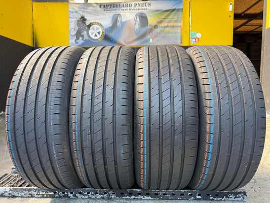 Usato: 4 Pneumatici Goodyear EfficientGrip Performance 2 215/55R17 94W Estivi 95% residui