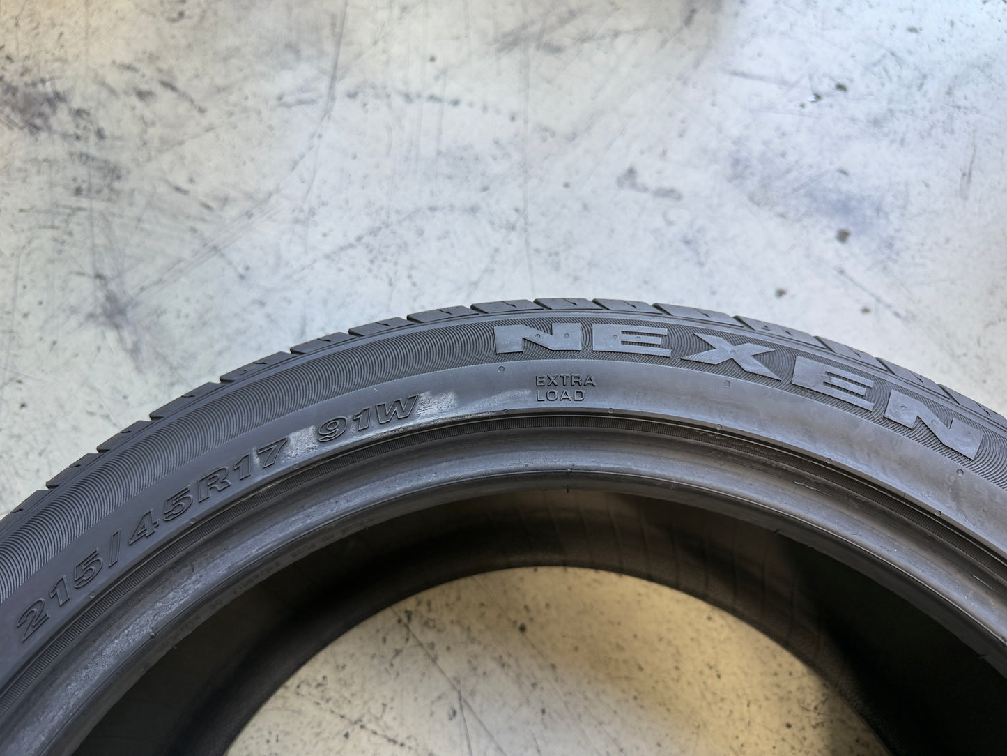 Usato: 4 Pneumatici Nexen Nfera RU1 215/45R17 91W XL Estivi 85% residui