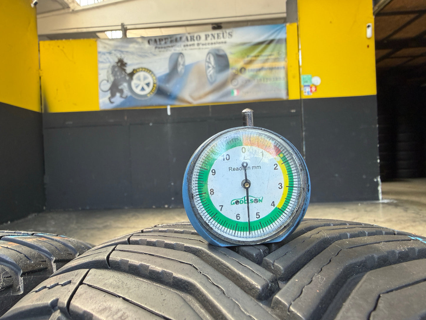 Usato: 4 Pneumatici Michelin CrossClimate 2 / Hankook Kinergy 4S2 215/45R17 91Y 4 Stagioni 90% residui