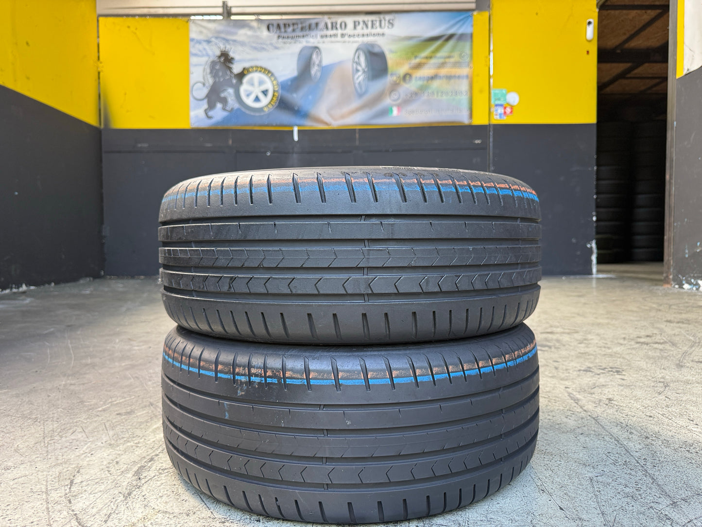 Usato: 2 Pneumatici Vredestein Ultrac 215/45R17 91W Estivi 80% residui