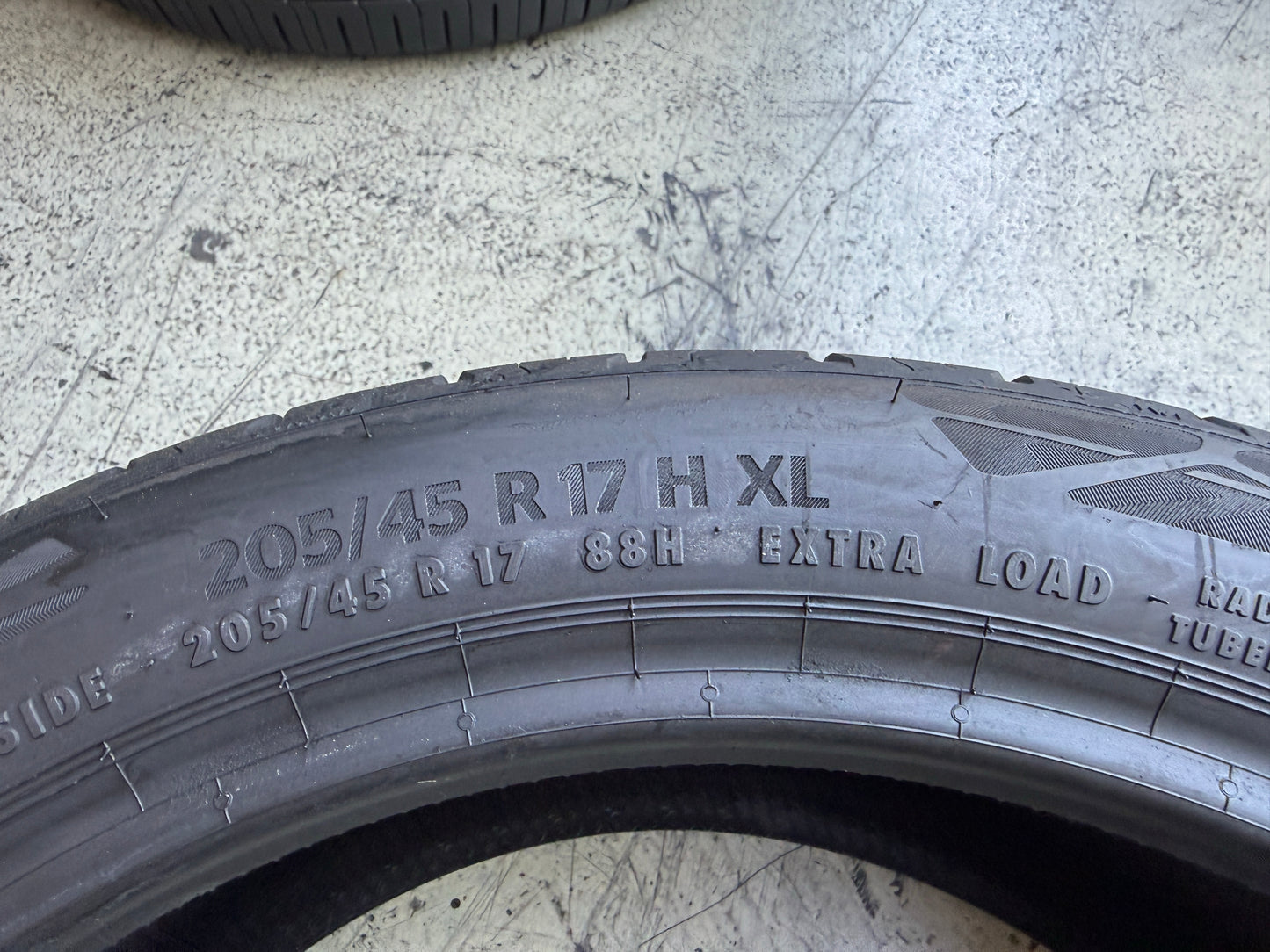 Usato: 4 Pneumatici Continental EcoContact 6 205/45R17 88H XL Estivi 90% residui DOT 2023