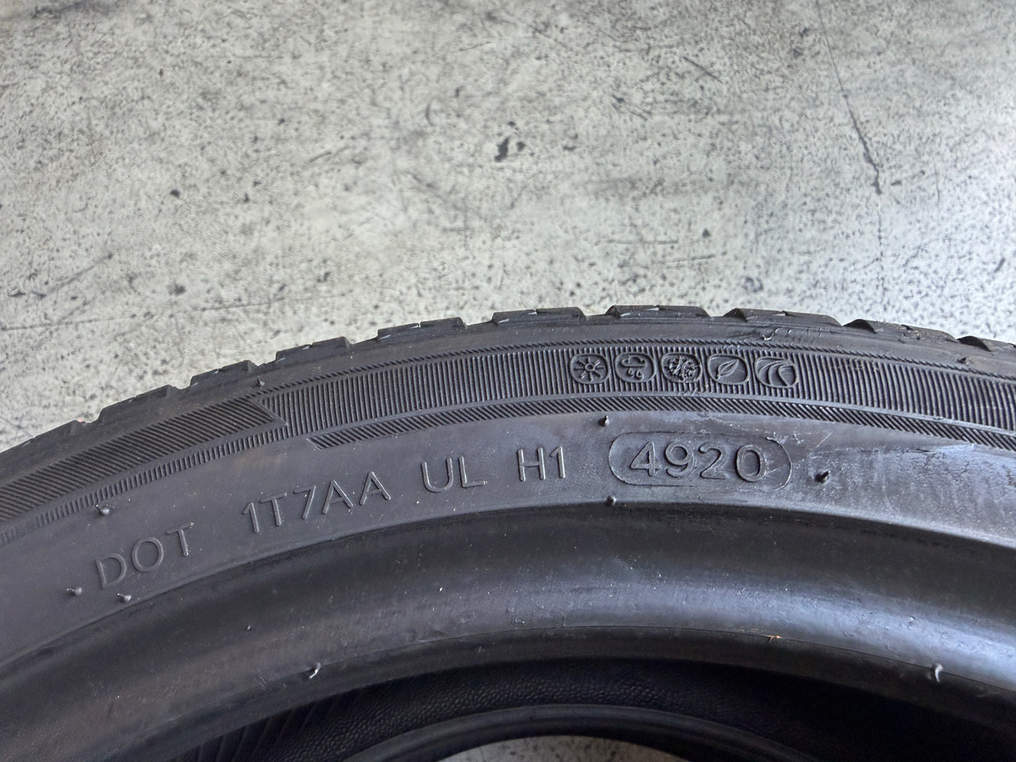 Usato: 2 Pneumatici Hankook Kinergy 4S2 205/45R17 88V XL 4 Stagioni 90% residui