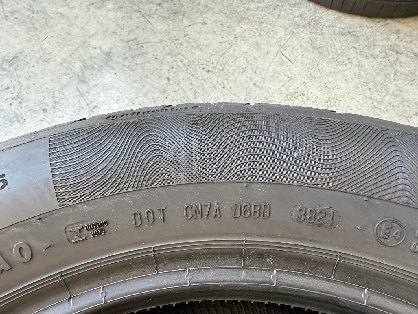 Usato: 2 Gomme 235/55R17 99V Continental Estive 90% residui
