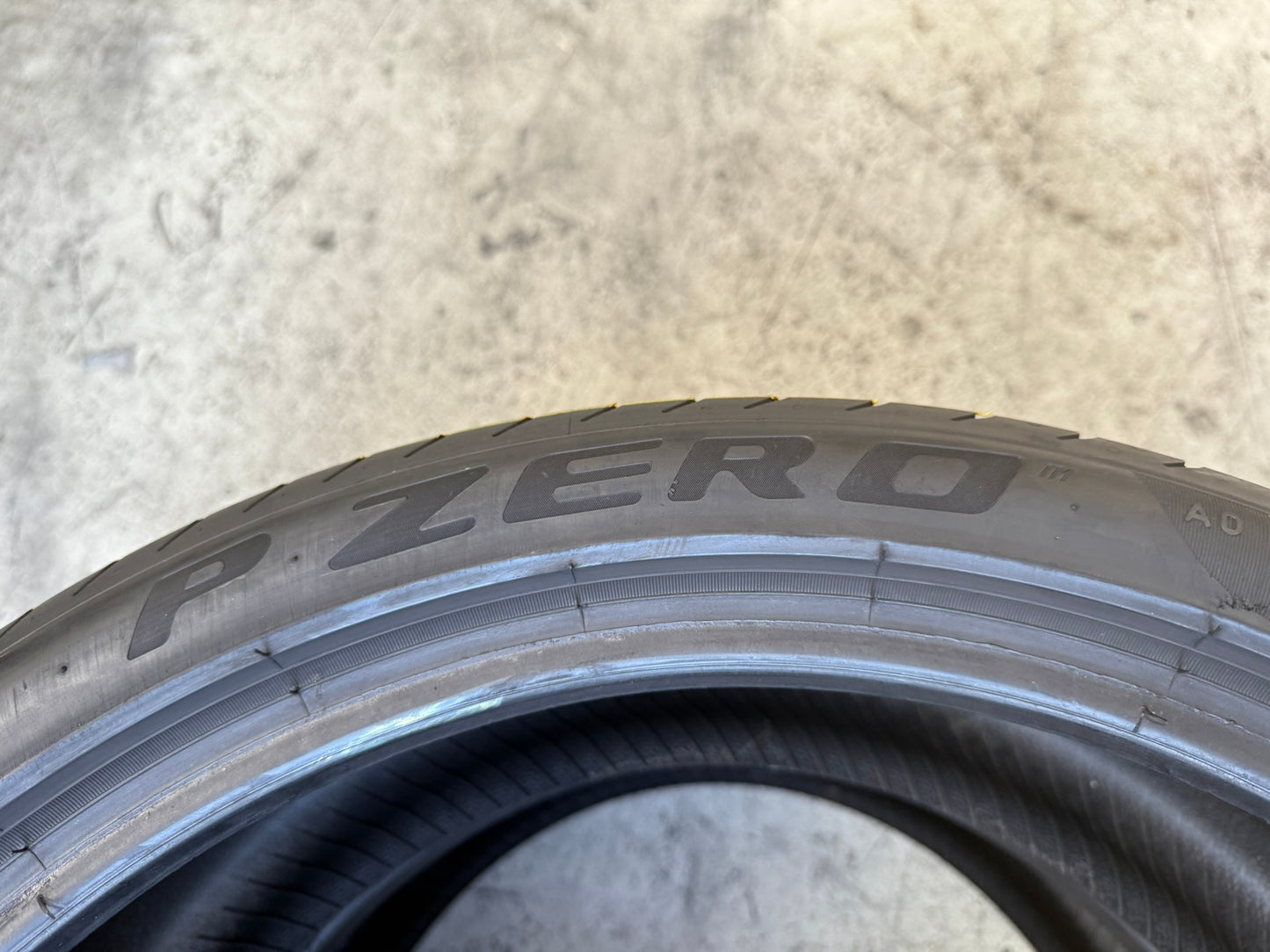 Usato: 2 Gomme 265/35R20 99Y XL Pirelli Estive 85% residui