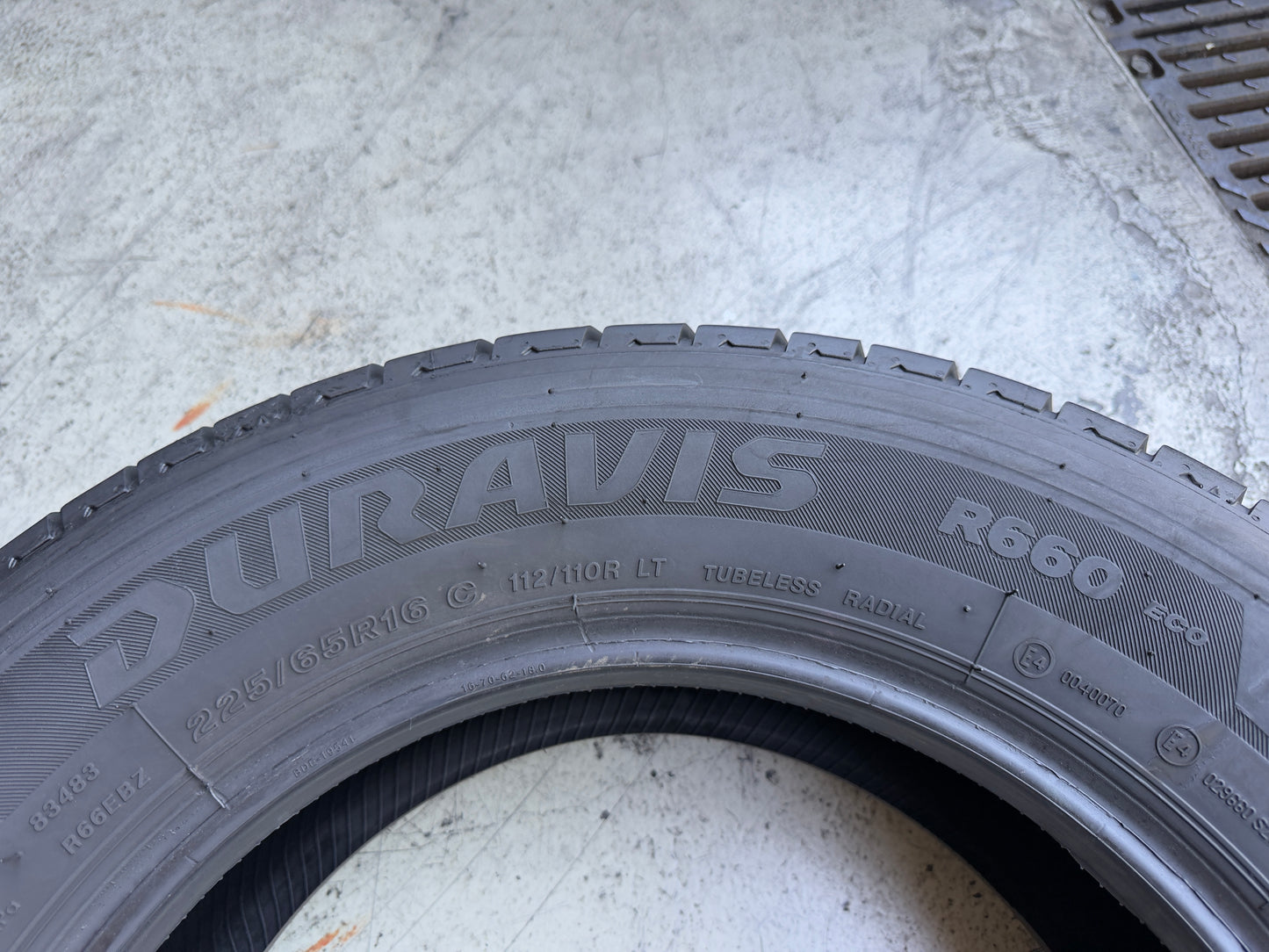 Usato: 4 Pneumatici Bridgestone Duravis R660 225/65R16C 112/110R Estivi 85% residui