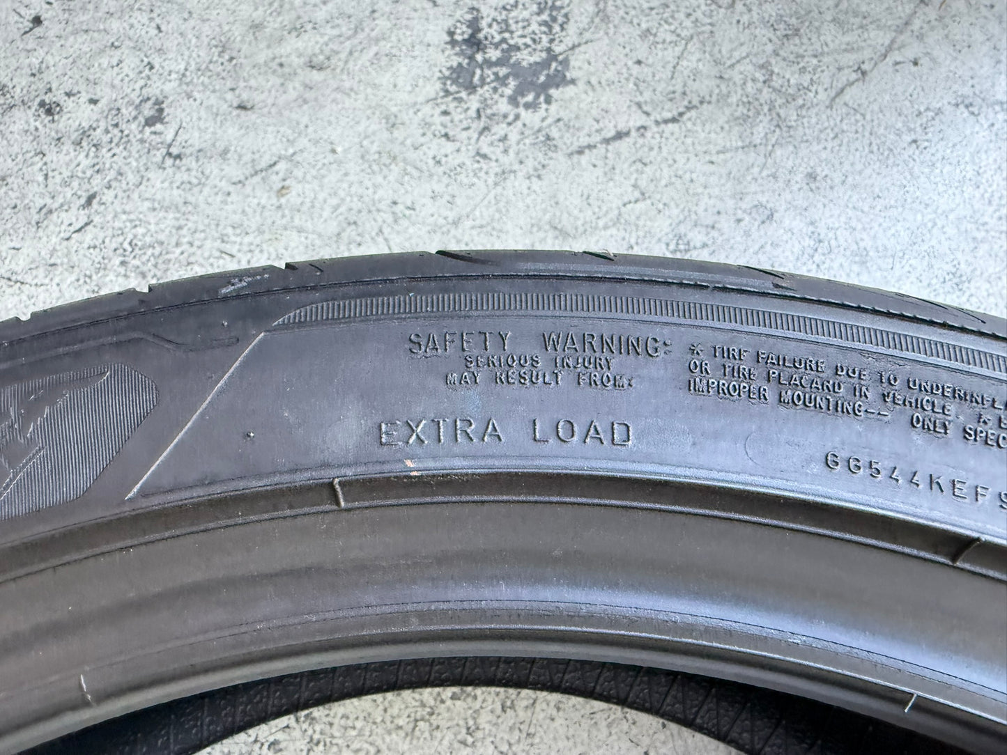 Usato: 4 Gomme 225/45R19 96W XL Goodyear Estive 85%-90% residui