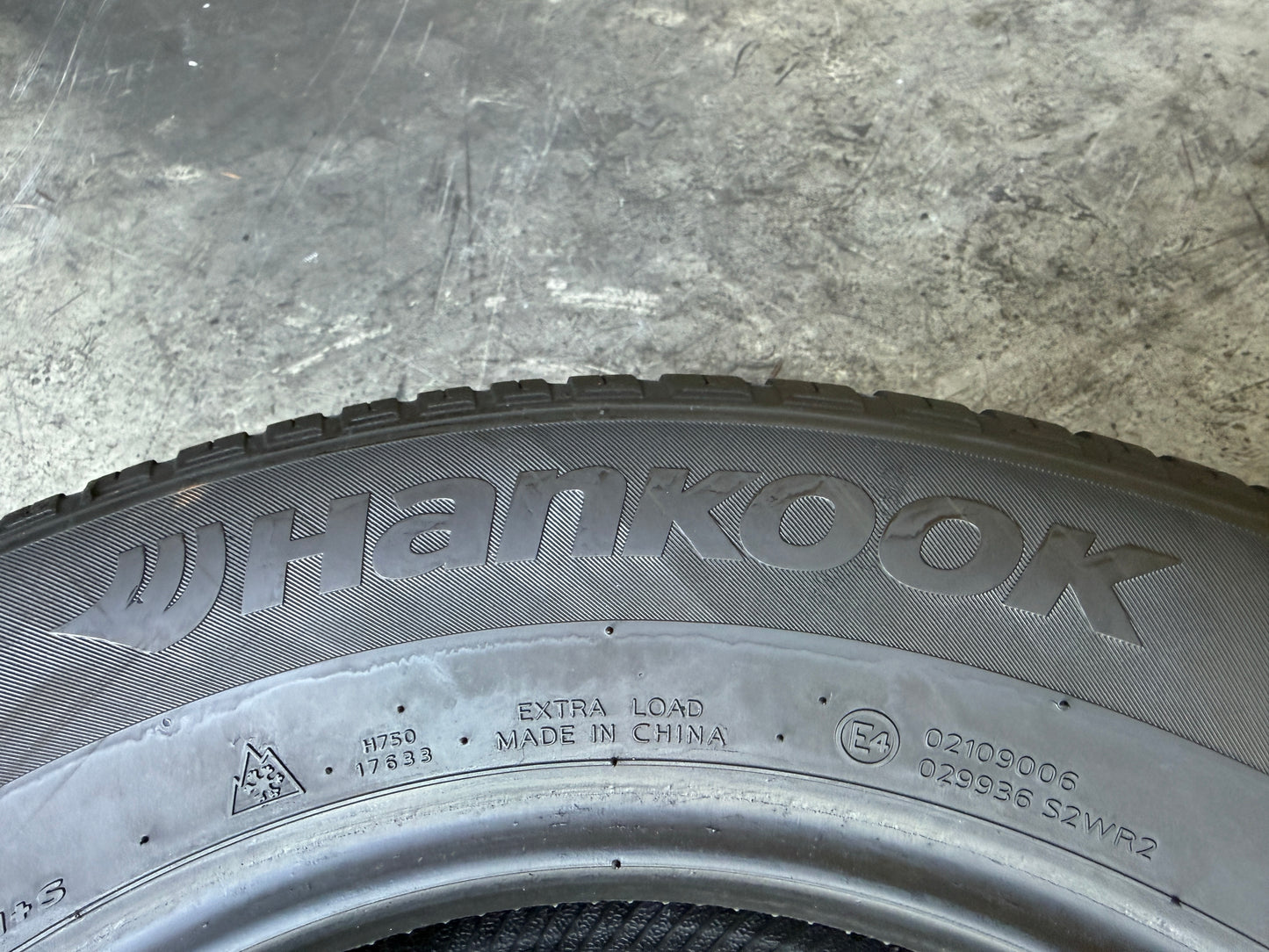 Usato: 2 Pneumatici Hankook Kinergy 4S² 215/65R16 102V XL 4 Stagioni 80% residui