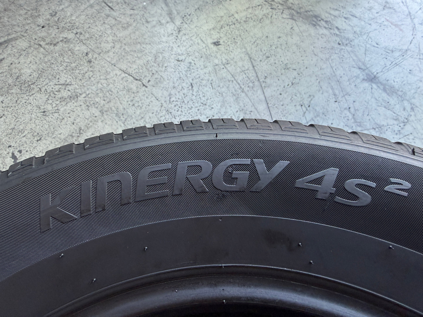 Usato: 2 Pneumatici Hankook Kinergy 4S² 215/65R16 102V XL 4 Stagioni 80% residui