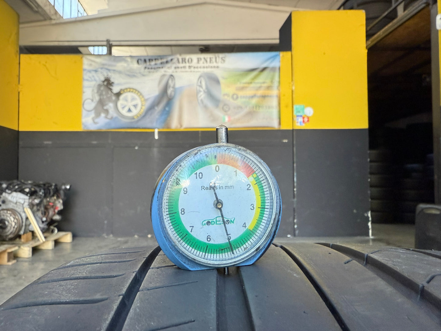 Usato: 2 Gomme 245/35R18 92Y XL Continental Estive 80% residui