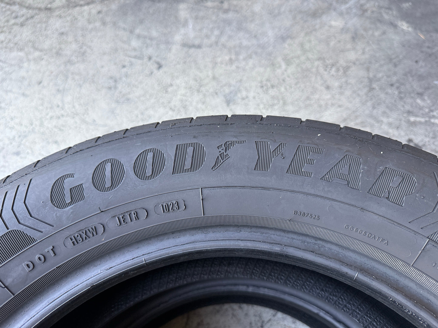 Usato: 2 Pneumatici Goodyear EfficientGrip Performance 205/60R16 92V Estivi 85% residui
