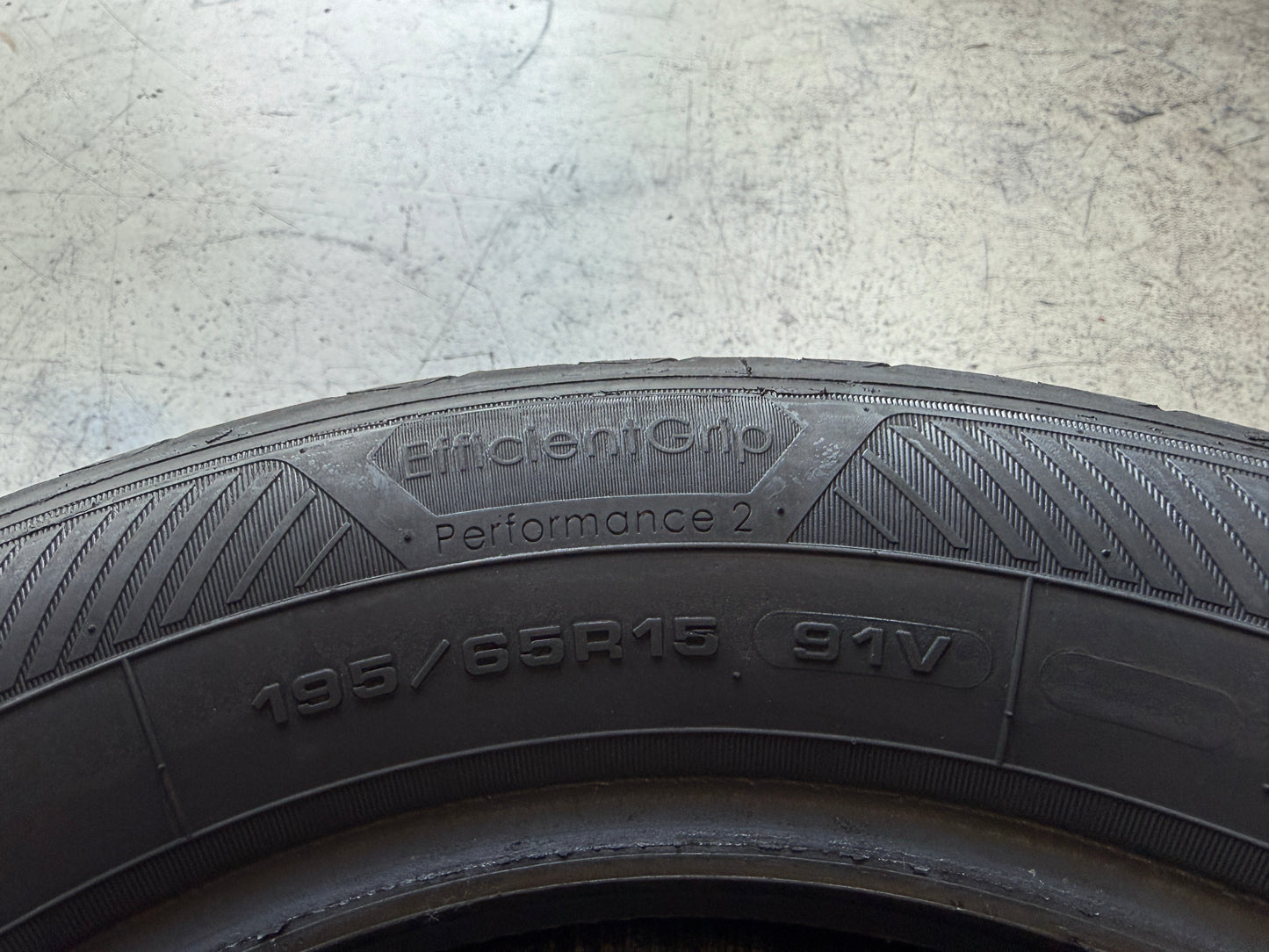 Usato: 2 Pneumatici Goodyear EfficientGrip Performance 2 195/65R15 91V Estivi 90% residui