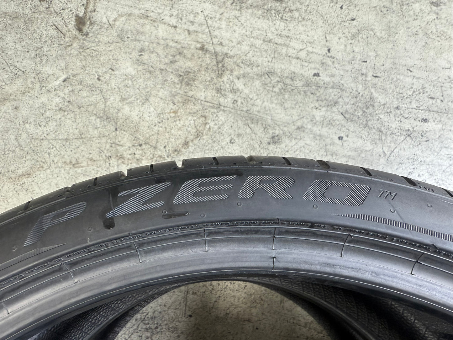 Usato: 2 Gomme 275/30ZR20 97Y XL Pirelli Estive 95% residui