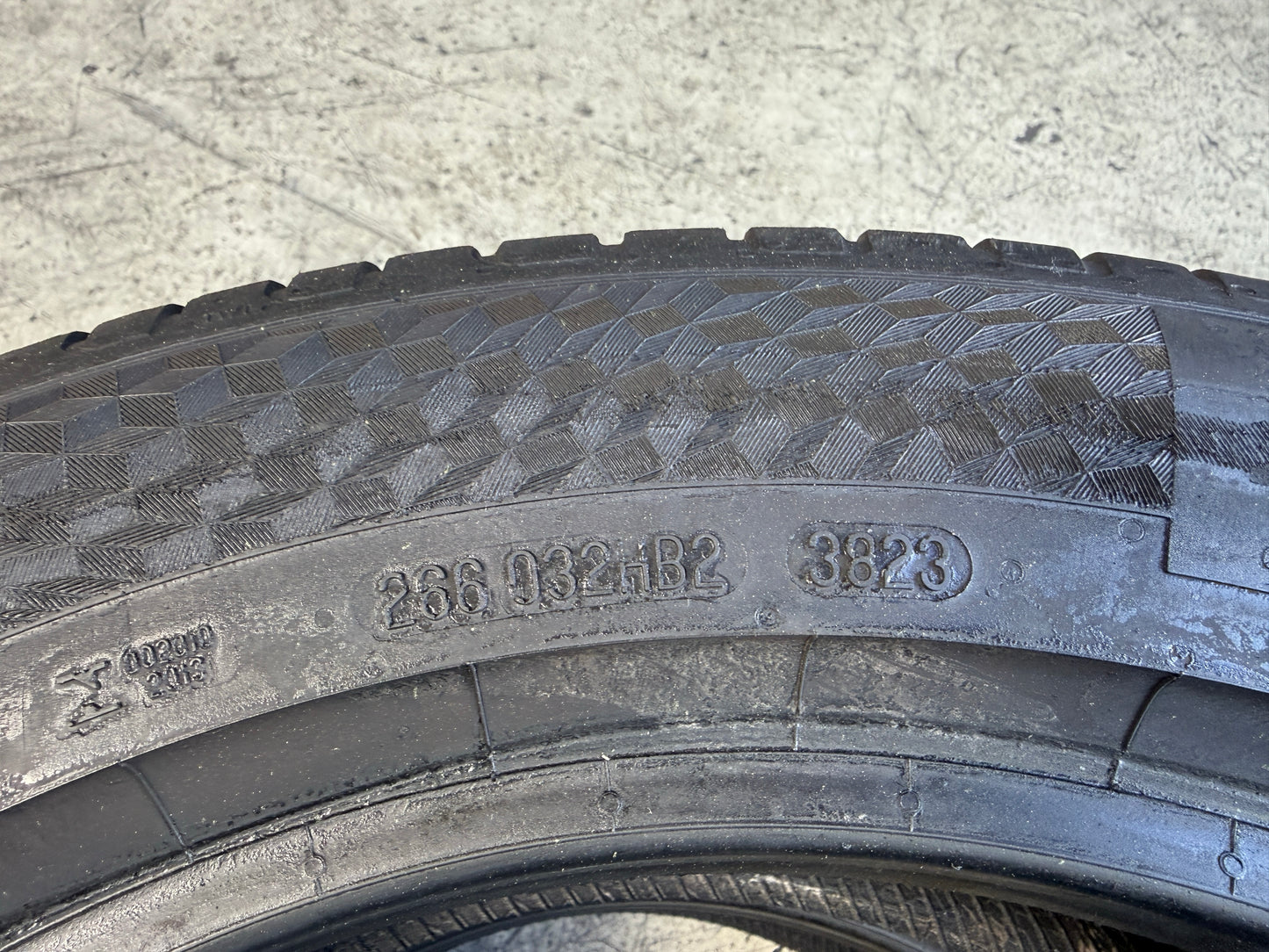 Usato: 2 Pneumatici Continental UltraContact 195/55R16 87V Estivi 90% residui