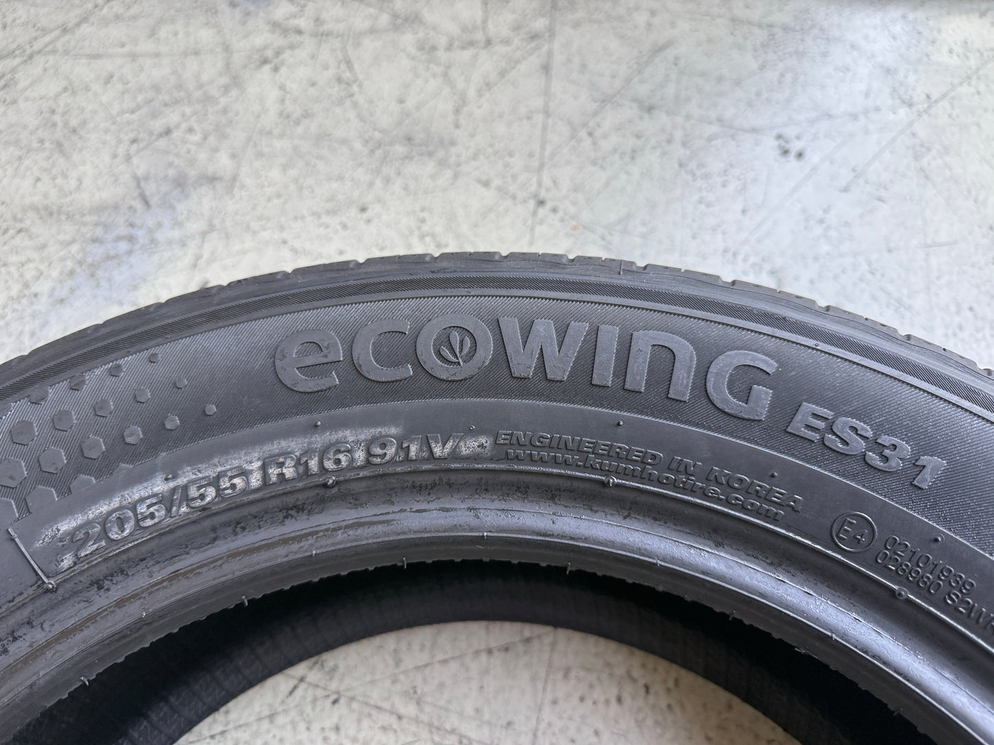Usato: 4 Pneumatici Kumho Ecowing ES31 205/55R16 91V Estivi 95% residui