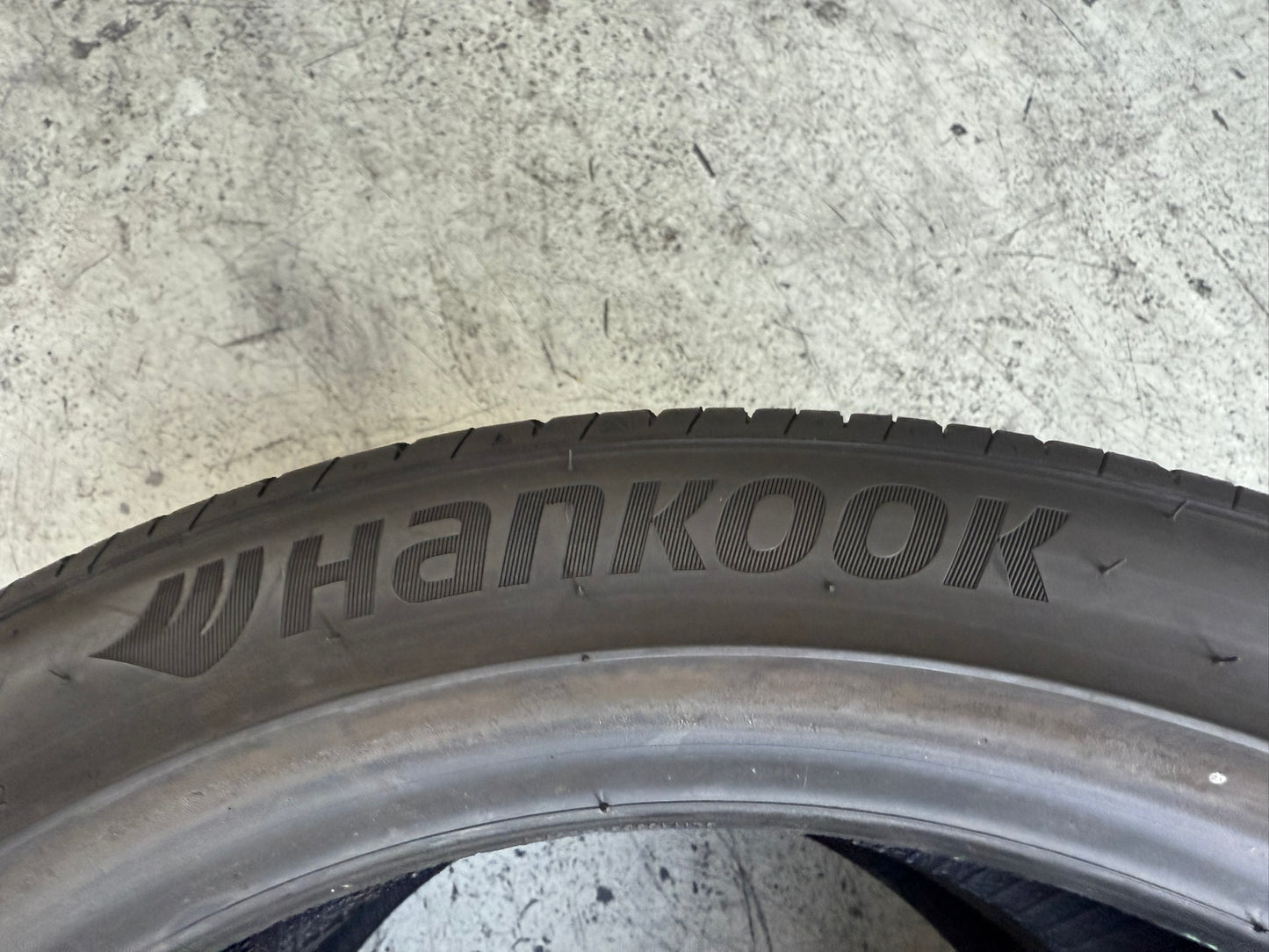 Usato: 2 Gomme 215/45R17 91V XL Hankook Estive 80% residui