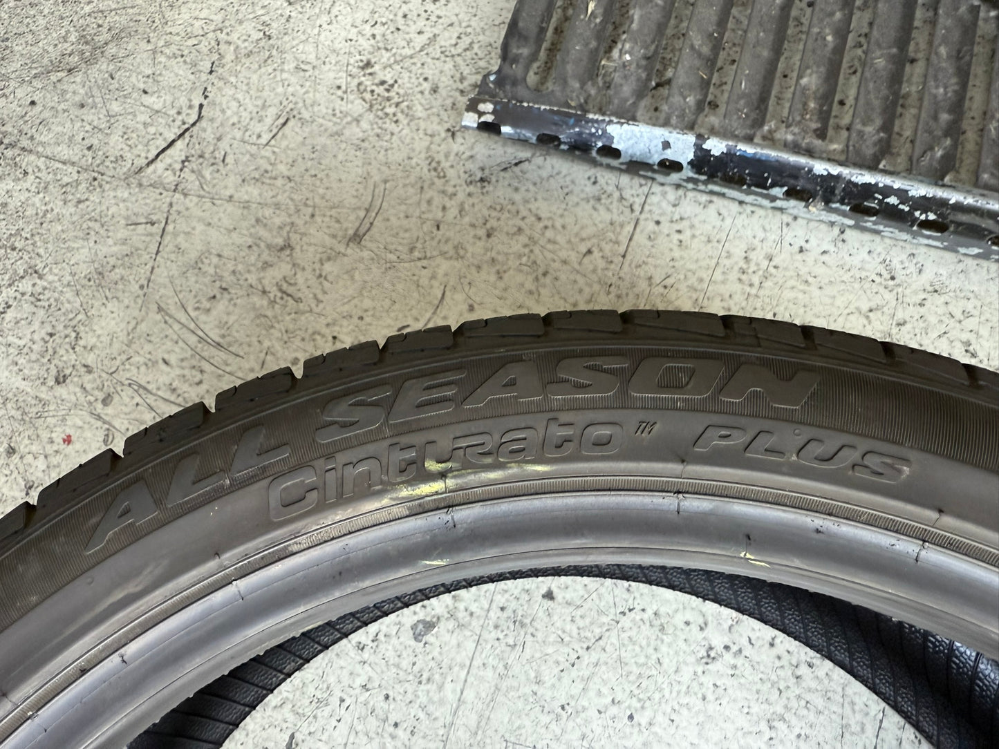 Usato: 4 Gomme 225/40R18 92Y XL Pirelli 4 Stagioni 80% residui