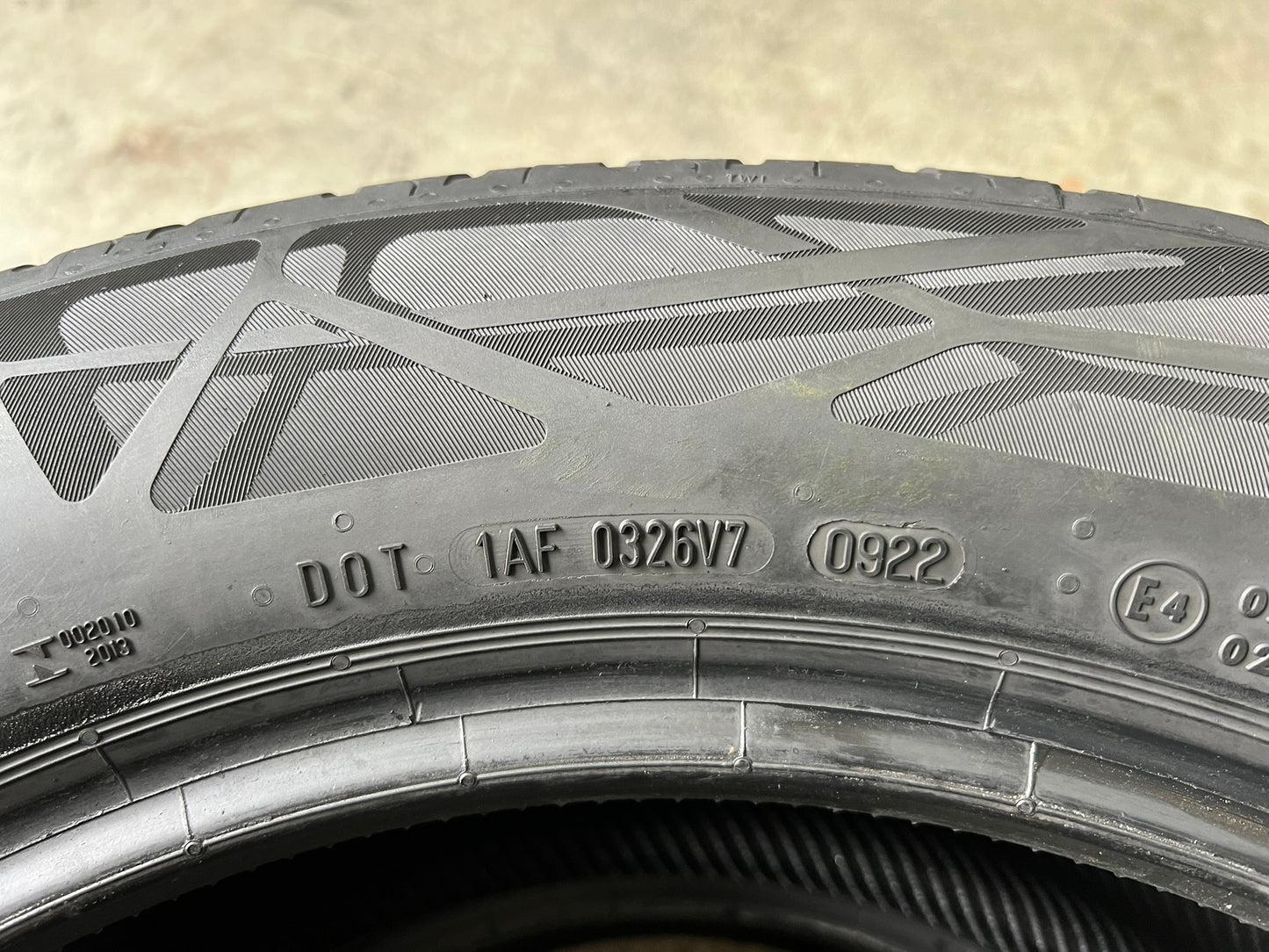 Usato: 2 Gomme 235/55R18 100V Continental estive 80% residui