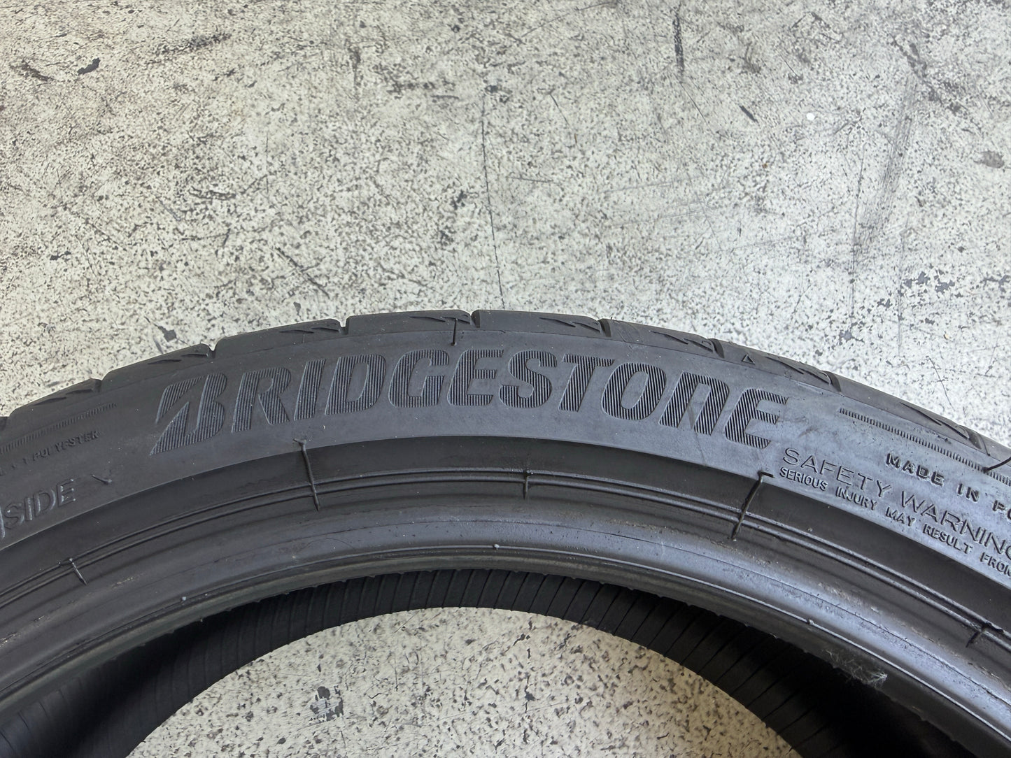 Usato: 4 Pneumatici x2 Bridgestone x2 Continental 225/40R18 92Y XL Estivi 85% residui