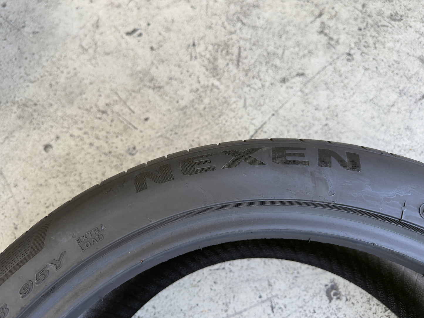 Usato: 4 Pneumatici x2 Nexen x2 Hankook 225/45R18 95W 95Y XL Estivi 90% residui