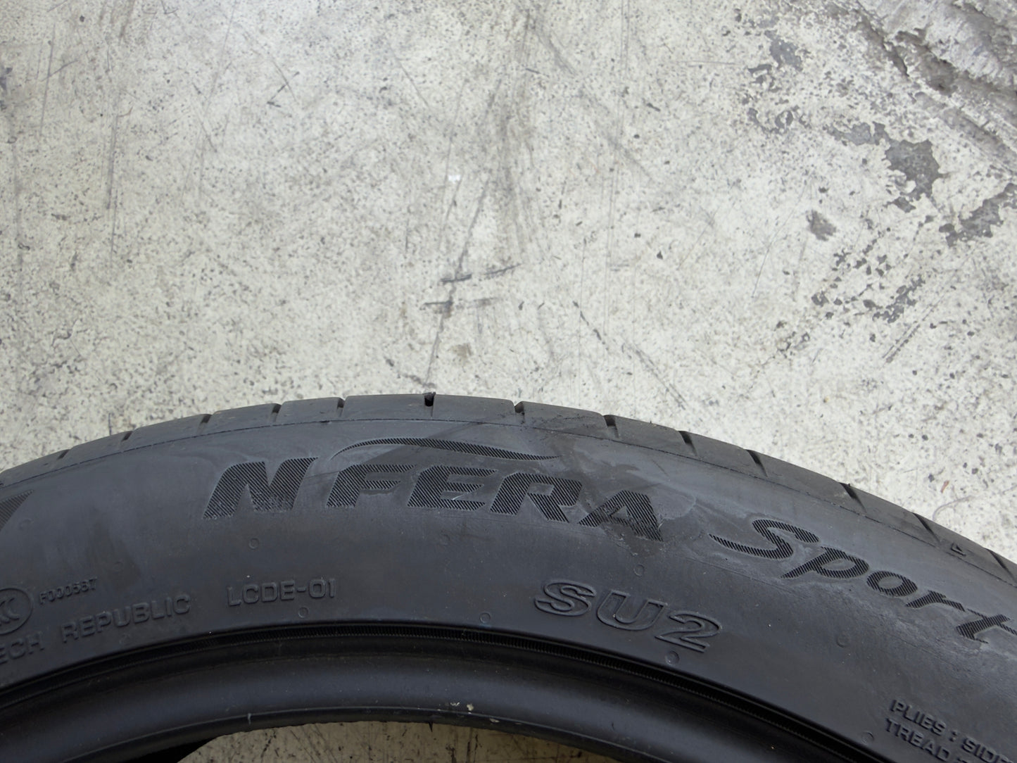 Usato: 4 Pneumatici x2 Nexen x2 Hankook 225/45R18 95W 95Y XL Estivi 90% residui